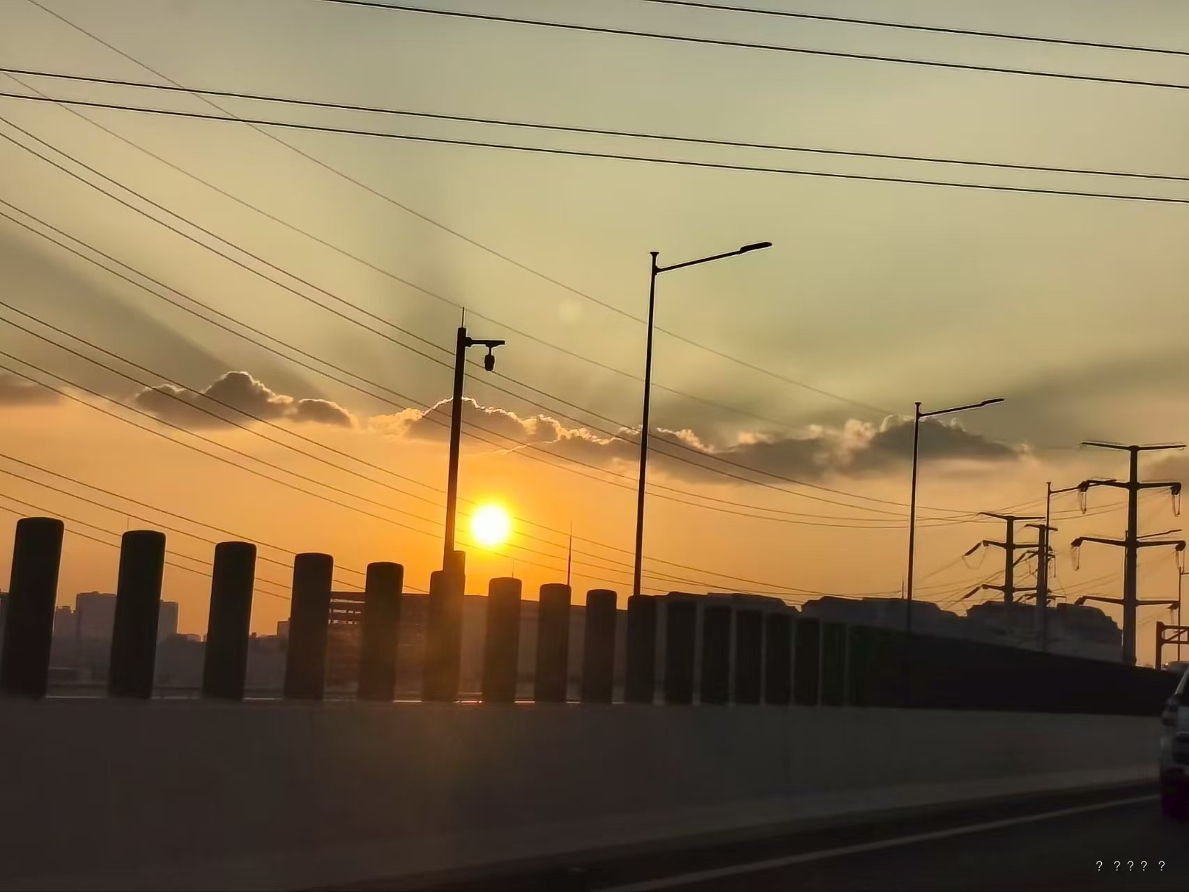 请输入图片描述
